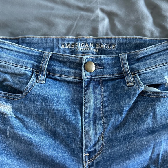 American Eagle Distressed Super Stretch. high Rise Jeggings Size 10 - Picture 8 of 14